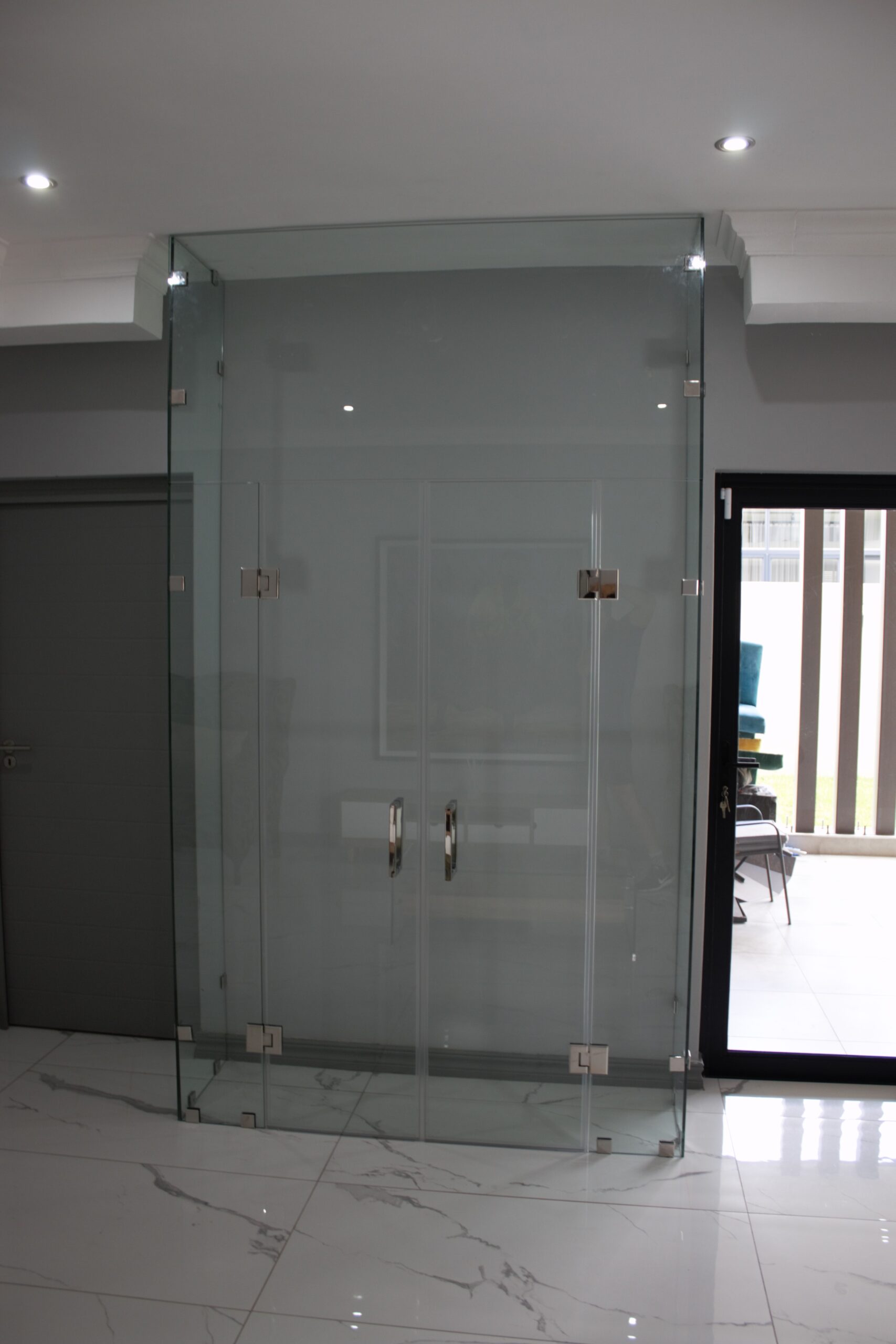 Frameless Wine Cellars - Clear View Process